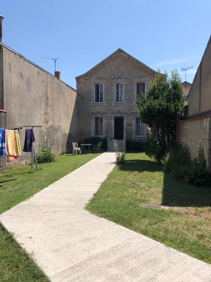 Le Rayon De Soleil Hotel Chatelaillon-Plage Exterior photo